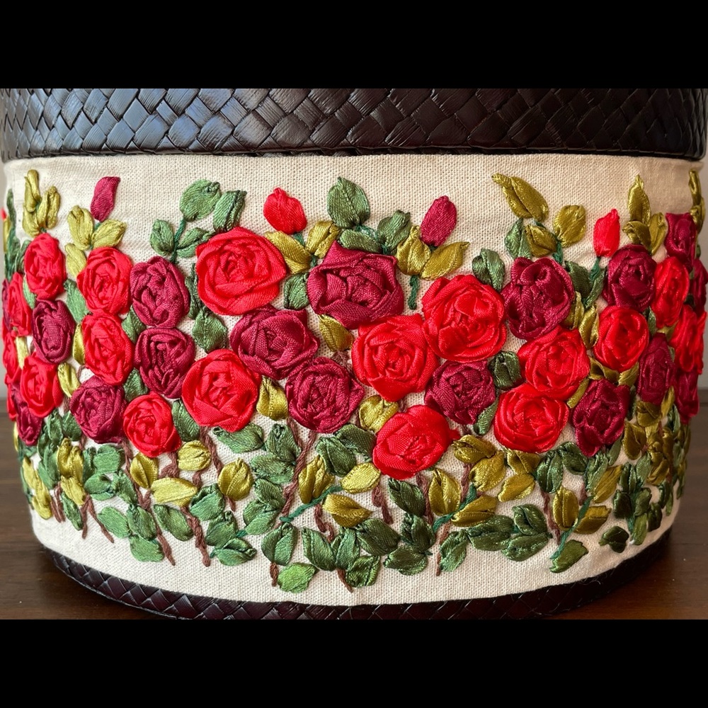 Silk embroidered red roses around box (medium)